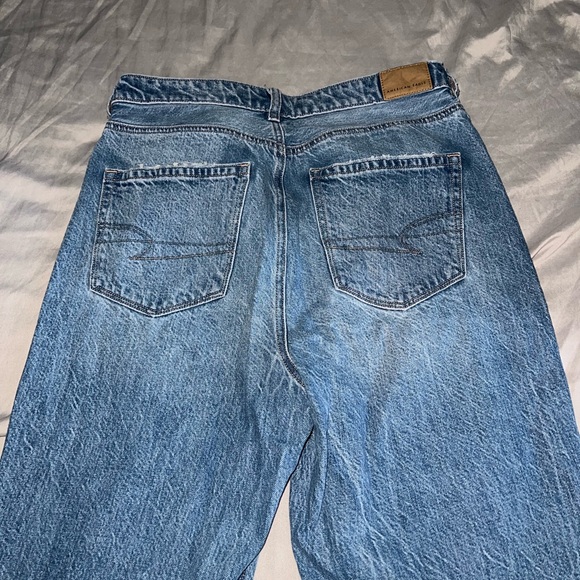 American Eagle Outfitters Light Blue Boyfriend Jeans - Picture 3 of 5